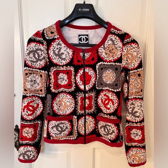 CHANEL Sweaters - CHANEL 2009 Lagerfeld velvet patchwork print cardigan black red white. Sz 38